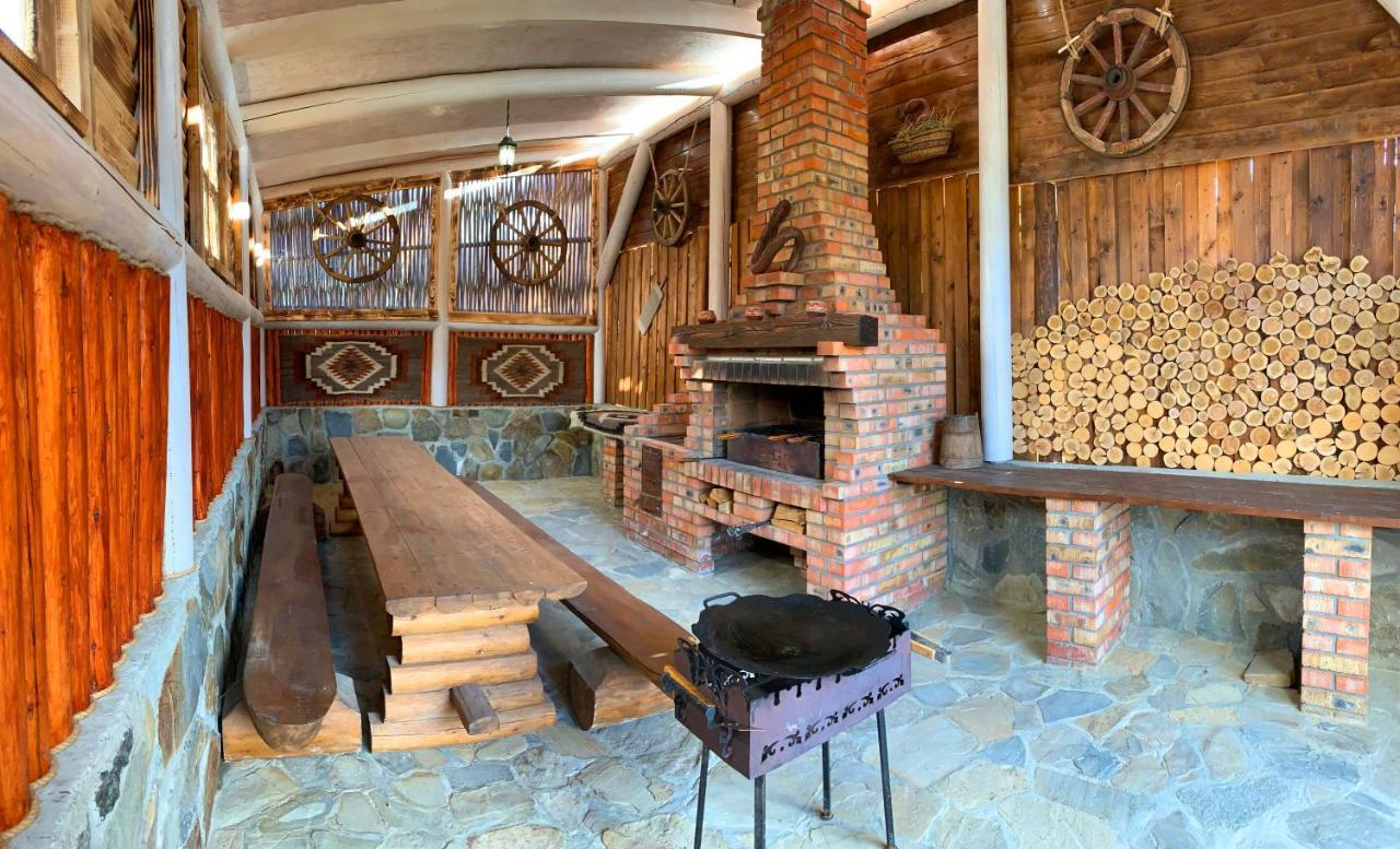 Guest House Lileya Bukoveľ Exteriér fotografie
