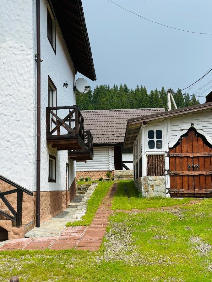 Guest House Lileya Bukoveľ Exteriér fotografie