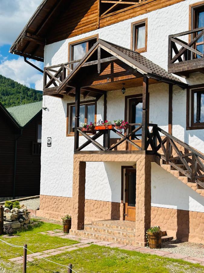 Guest House Lileya Bukoveľ Exteriér fotografie