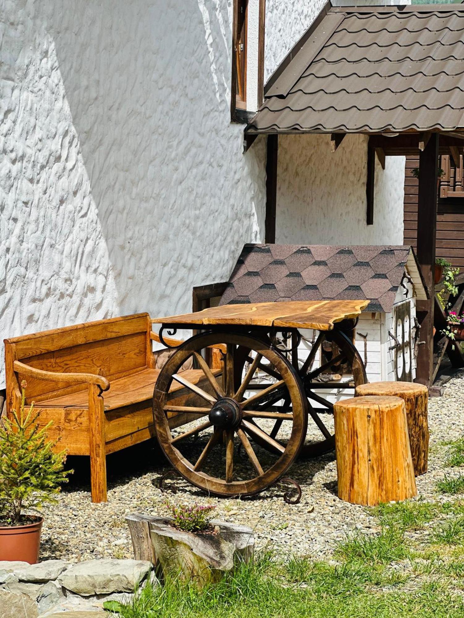 Guest House Lileya Bukoveľ Exteriér fotografie